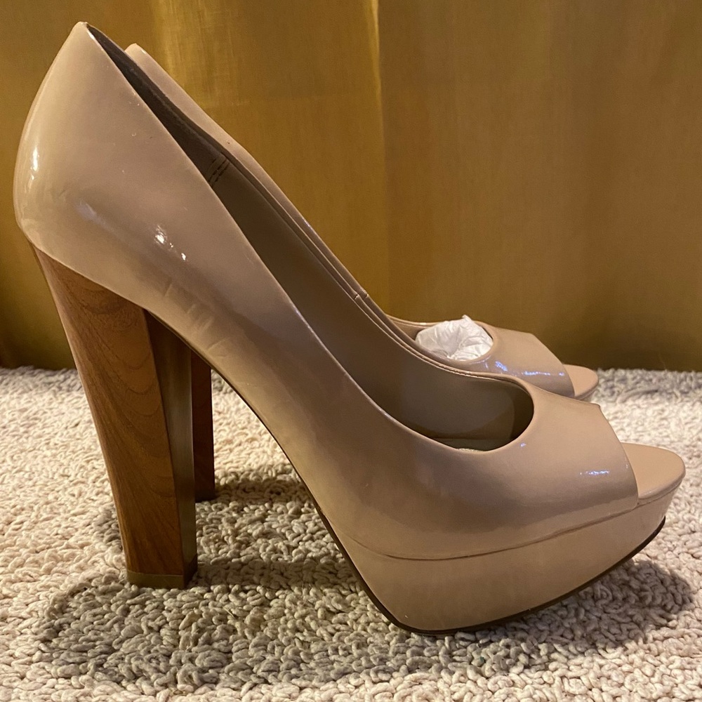 City Street nude peep toe heels size 8
